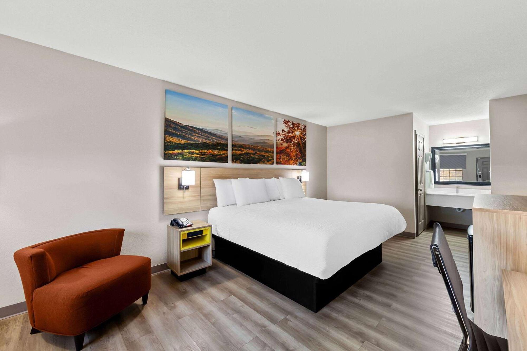 Days Inn By Wyndham Brownsville Екстериор снимка